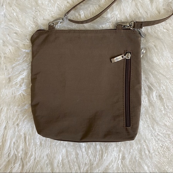 Baggallini Brown Crossbody Bag & Matching Wristlet - Picture 5 of 16